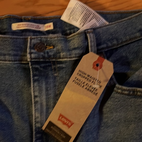 New with Tags Levi’s High Waisted Crop Flare size 18 - Picture 3 of 8
